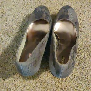 Wedge shoes, brand Wild, size 10, snakeskin color